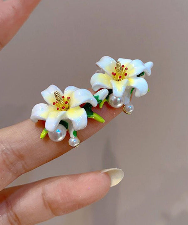 Cute White Alloy Floral Glazed Enamel Stud Earrings