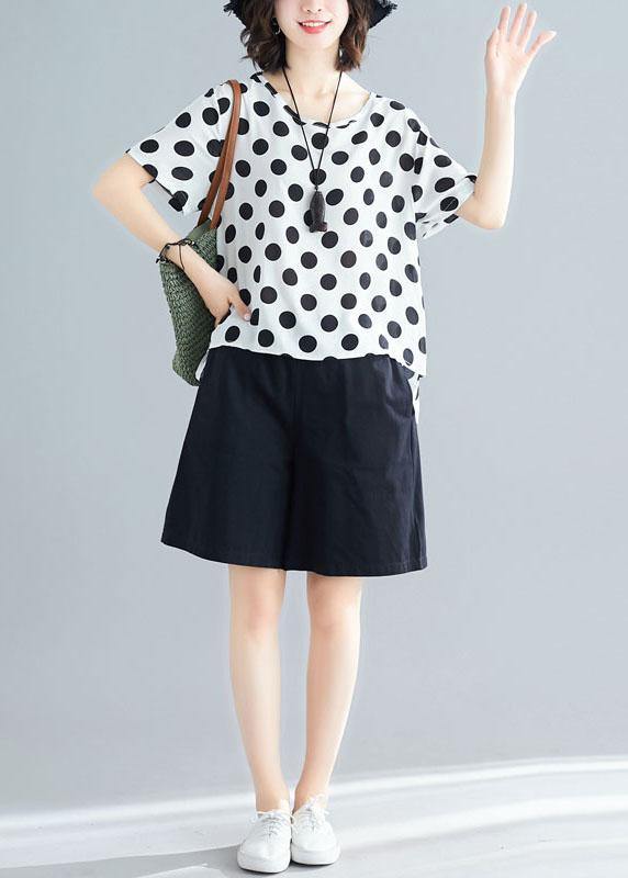 white dotted casual blended pullover and black elastic waist shorts