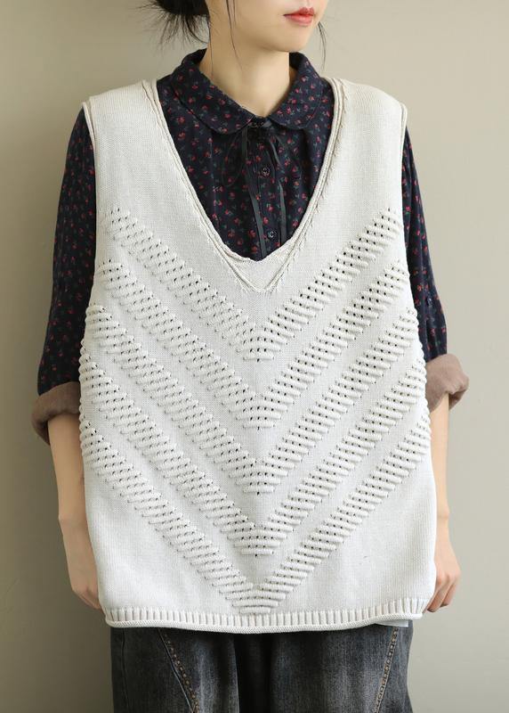 Chunky beige trendy plus size fall v neck sleeveless knitwear